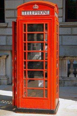 London Phone Booth.jpg
