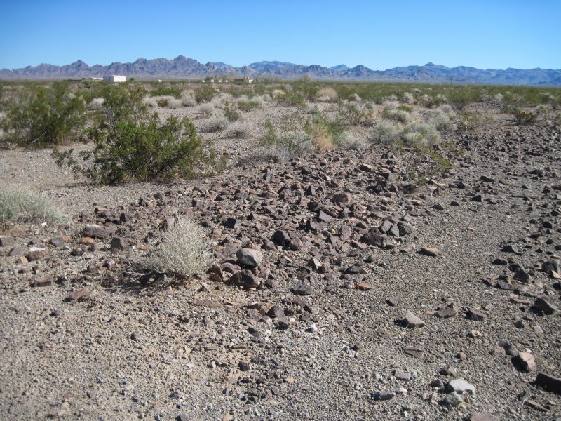 klinkers in front of rocks 1 and 2.JPG