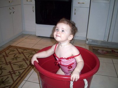 10-06-22_100_2994_abby-rub-a-dub-tub.jpg