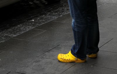 Crocs... in YELLOW