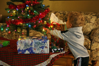 Presents before heading to Philly  IMG_3219c.jpg