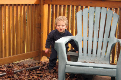 Dad lets me play in the dirt when mom's not home  IMG_7993c.jpg