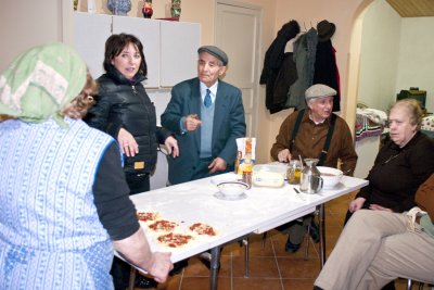 More pizza night table talk