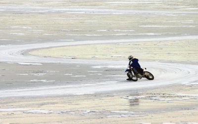 Ice-biking