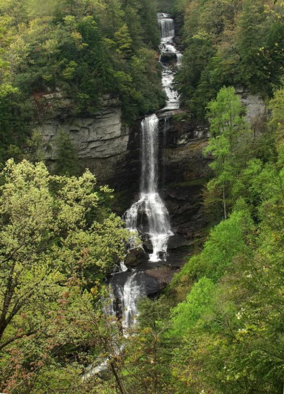 Raven Cliff Falls