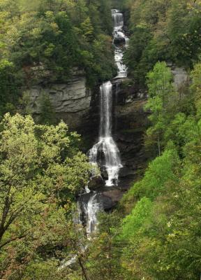 Raven Cliff Falls