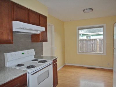 Eating Area / kitchen with laminate floor