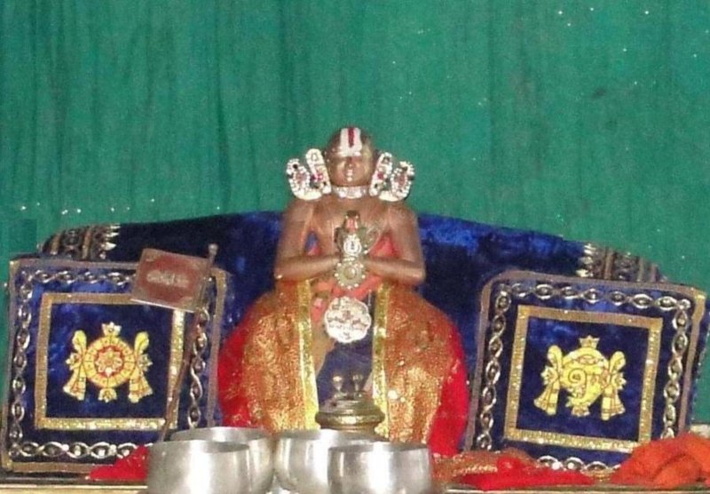 Embaar During Tiruppavai Session.JPG