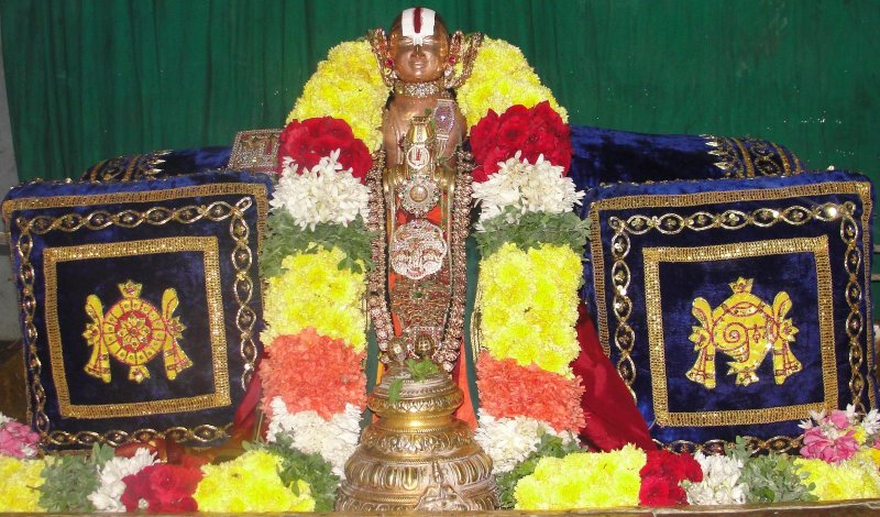 Swami Embaar During Tiruppavai Session.JPG