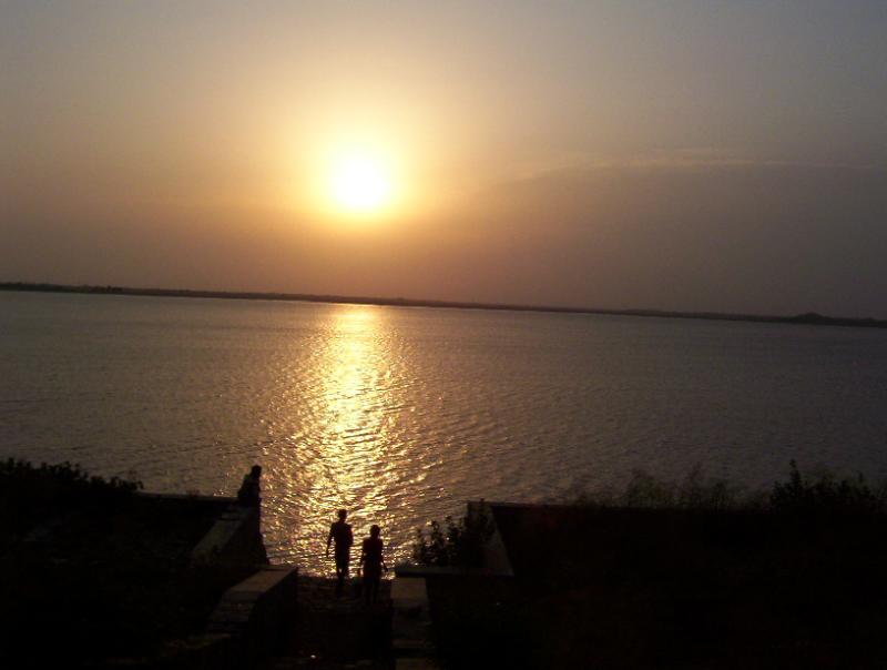 Madhuranthkam Eri  and sun set-1
