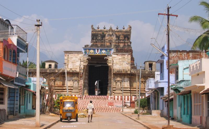 thirukkurunkudi.jpg