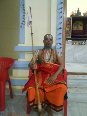32 HH Tirumalai Tirupathi Siriya Kovil kelvi appan Ramanuja Jeyar swami.jpg