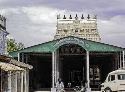 01 Azhwar Tirunagiri temple .jpg