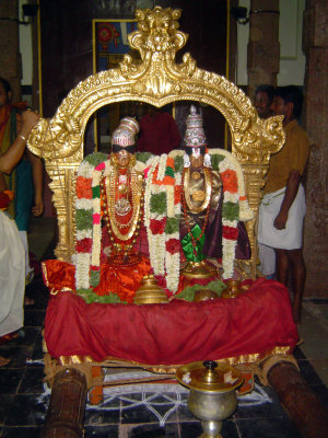 08_2011_Srivilliputtur_Thiruvaadipuram_Day07_Morning_MandagapadiAtKuppanIyengarSwamiThirumaaligai.JPG