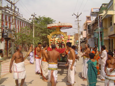 13_2011_Srivilliputtur_Thiruvaadipuram_Day07_Morning_NearVaikuntaVaasal.JPG