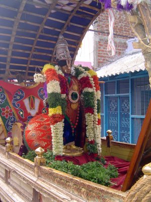 08_2011_Srivilliputtur_Thiruvaadipuram_Day08_Morning_RangamannaarInPallakku.JPG