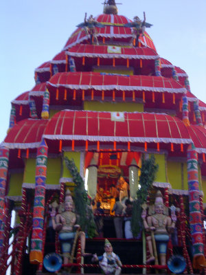 06_2011_Srivilliputtur_Thiruvaadipuram_Day09_EarlyMorning_TherWithAandaalAndRangamannaar.jpg