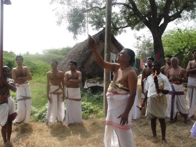 Sri Balaji Swami performing pooja.JPG