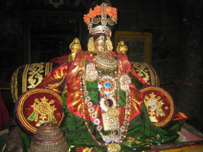 Thirupputkuzhi Sri Maragathavalli Thayar Kadai velli ingUthsavam