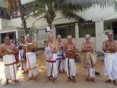 Tirukachi Nambi avathara utsavam poovirundhavalli-pathrikai