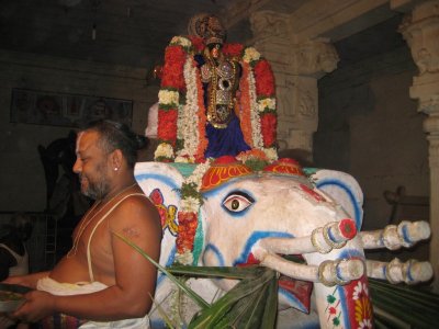 Thirupputkuzhi Sri Vijayaragavaswamy Brahmothsavam Day 6 - Evening - Yanai vahanam