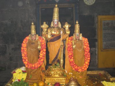 Thirupputkuzhi Brahmothsavam - Dwadasarathanam & Dwaja Avarohanam