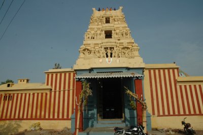 new gopuram 2012.jpg