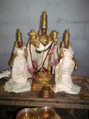   Thirupputkuzhi Pavithrothsavam - Angurarpanam - Thirumanjanam, Homam (26-08-12 - Sunday) 