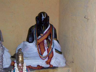 Close of Moolavar  Periya Nambigal