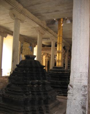 Srivaikundam inside