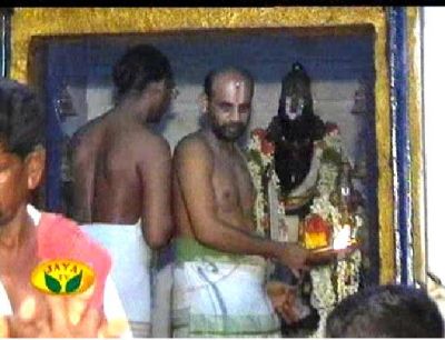 24-bhUthathAzvAr sannidhi.JPG