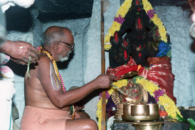 10. Srimadh Azhagiyasingar performing Serthi Thiruvaradhanam for Malolan Moolavar and Uthsavar -1994.jpg