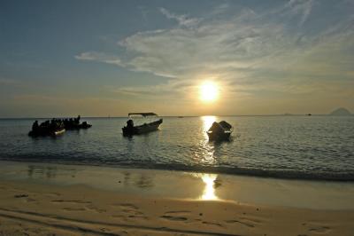 g4/95/670195/3/61029677.CopiedeSUNSETSSUNRISESDSC_0246_edited.jpg