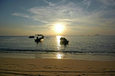 g4/95/670195/3/61029678.CopiedeSUNSETSSUNRISESDSC_0248_edited.jpg