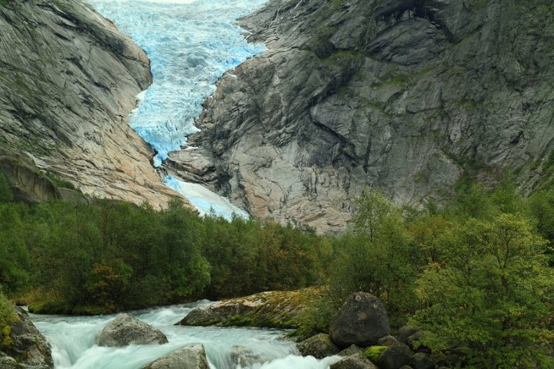 Briksdal glacier & meltwater stream