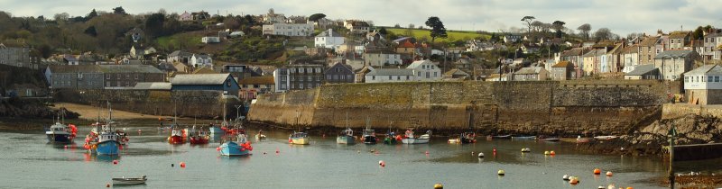 Mevagissey - outer harbour, low tide