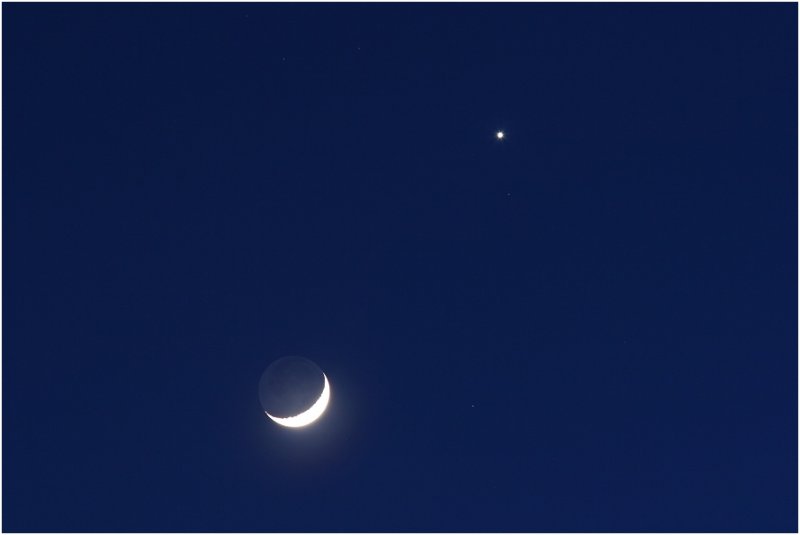 Crescent Moon & Venus - 26 March 2012