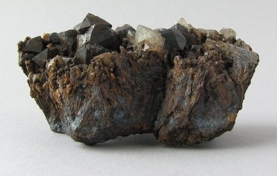 Ilvaite, Quartz