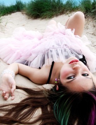 Falling_head_over_heels__by_PlastikStars.jpg