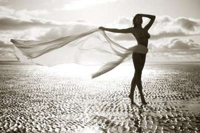 Nude_on_the_beach_by_johntisbury.jpg