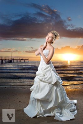 beach_bride_by_vibrantph-d35ybst.jpg