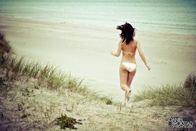 sola_Beach___Erika_03_by_oraichu.jpg