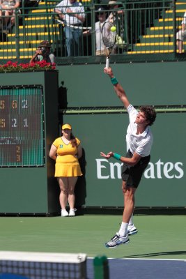 Raonic serve