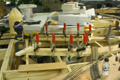 Gluing the two double warehouse track road beds