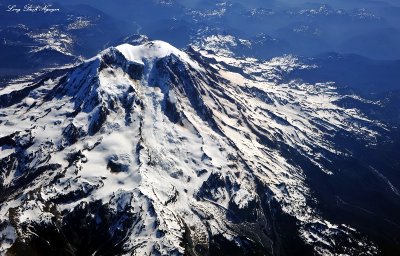 Mt Rainier from 25000 feet