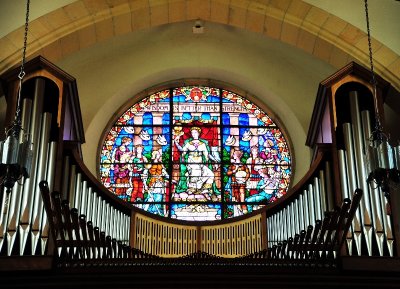 window and organ