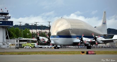 Spectators, Super Guppy, NASA 941, Boeing Field ,Seattle, Washington