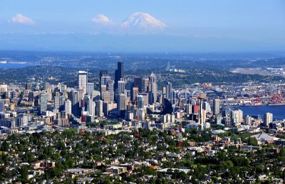 Queen Anne, Seattle Skyline, Space Needle, Boeing Field, Mount Rainier, Washington
