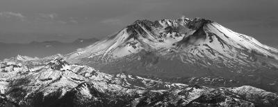 Steaming Mt St  Helens