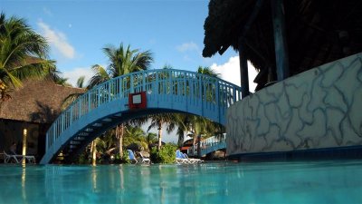 Bridge to pool bar